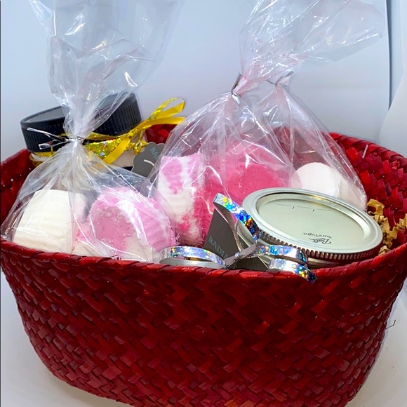 Ultimate Valentine’s Day bath set